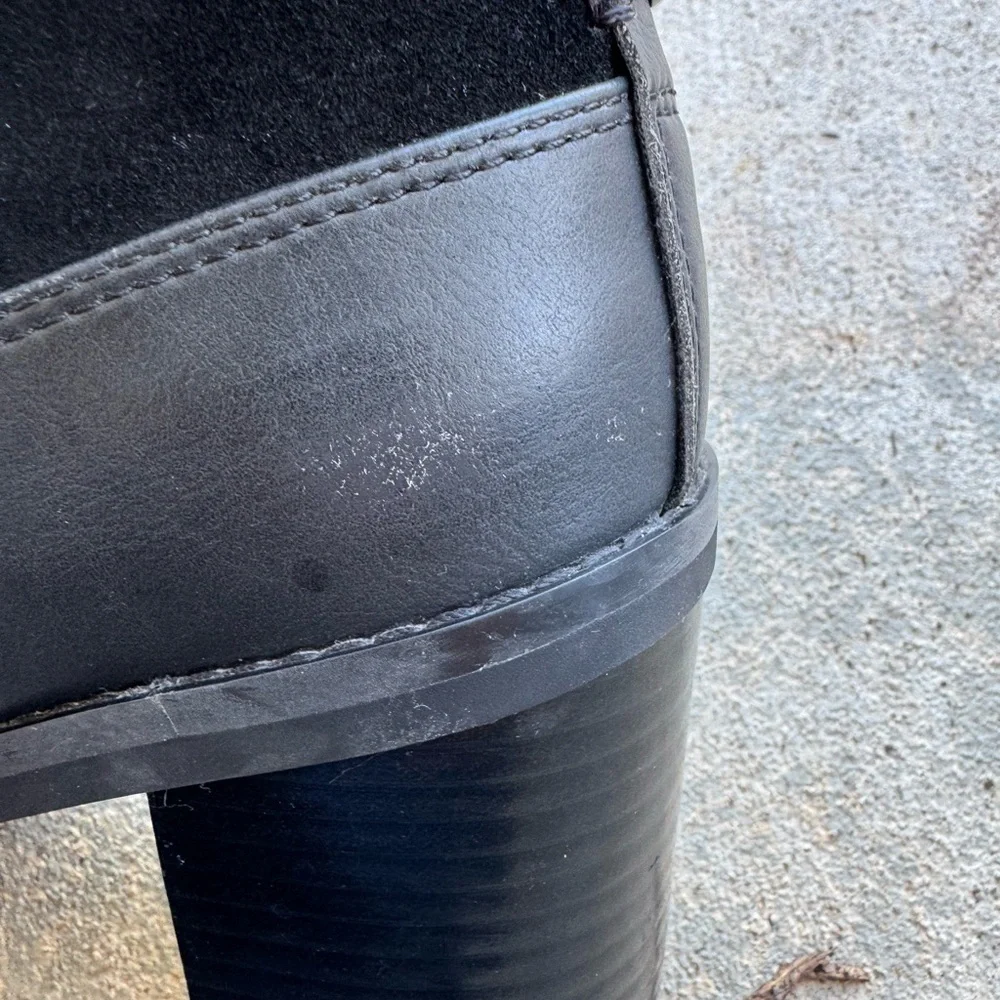 UGG Redwood Black Waterproof Black Boots
